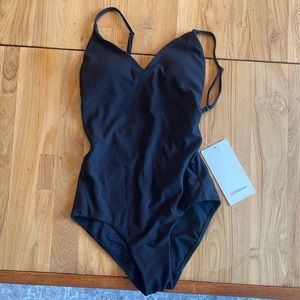Lululemon poolside pause med one-piece, NWT, size 6. Open strapped back.